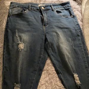 Dark blue skinny jeans with distressing 🌈!